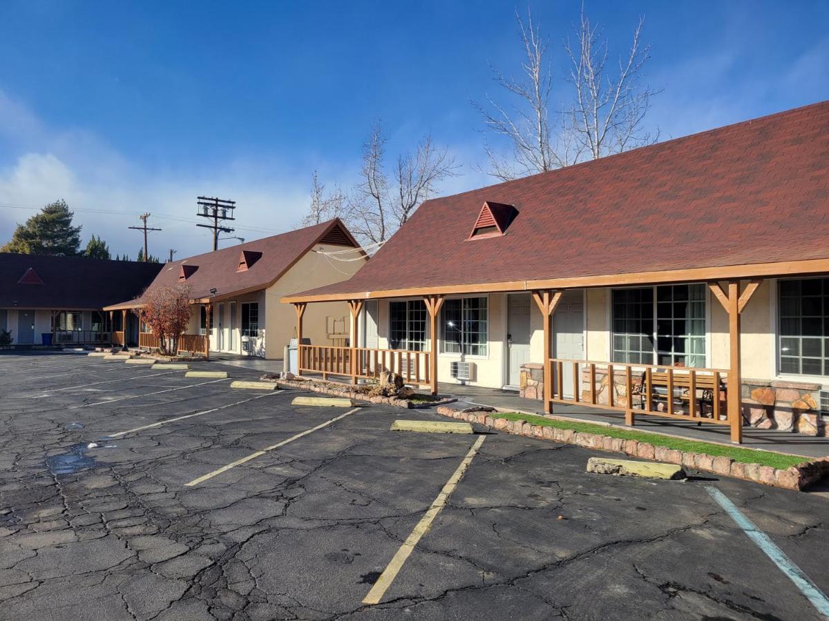 Townhouse Motel *