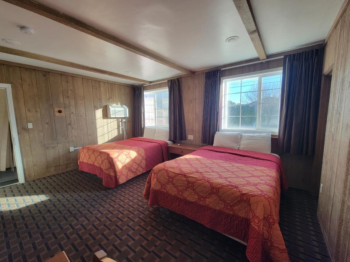 Townhouse Motel *