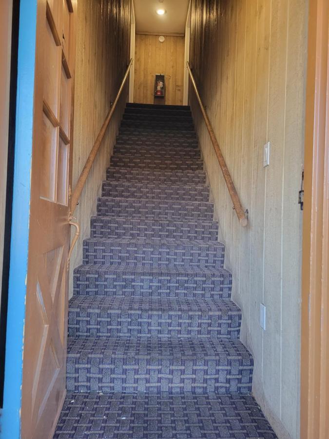 Townhouse * Bishop